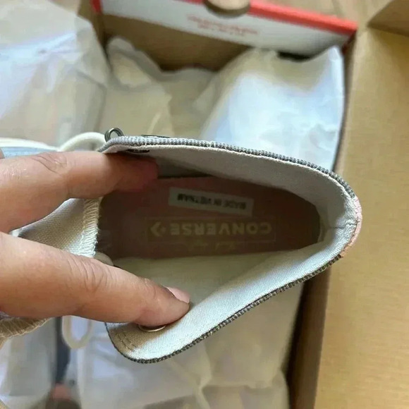 NIB Converse Chuck 70 Sneakers in Gray and Pink Women’s Sz 5.5 - Picture 9 of 10